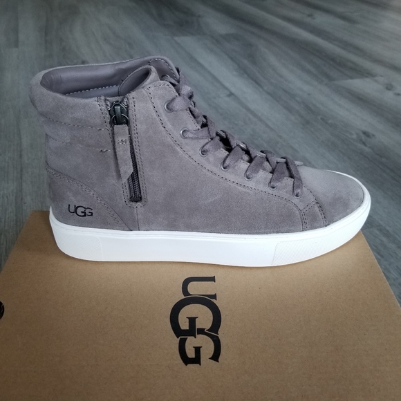 UGG Olli Suede Sneakers. - Picture 4 of 8